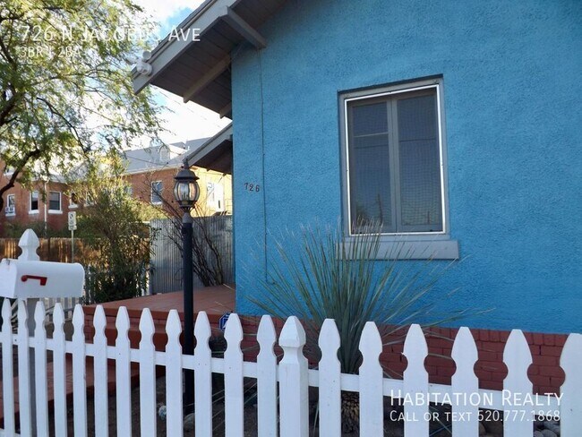 Building Photo - West University 2-Bedroom with Studio Gues...