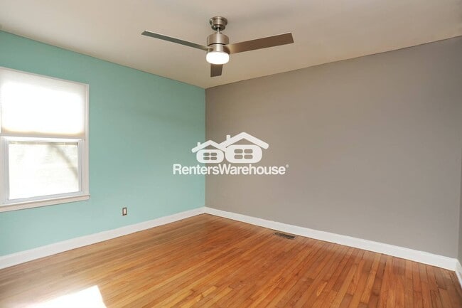 Foto del edificio - 1704 Belle Isle Cir NE