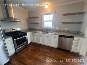 Building Photo - 912 General Mouton Ave