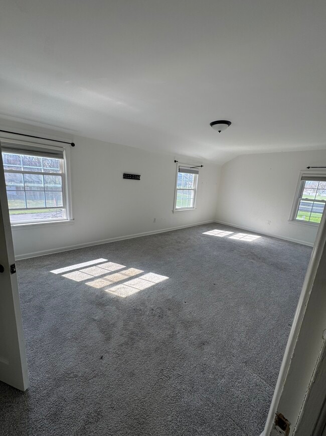 Building Photo - 1435 Grenleigh Rd