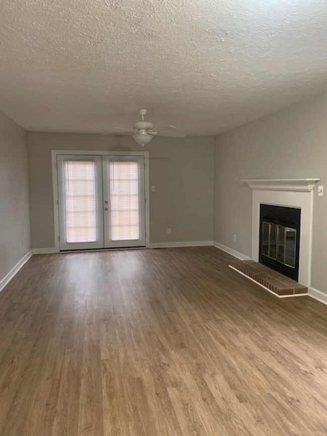 Foto del edificio - 2-Bedroom, 2- Bath Condo in Carolina Pines
