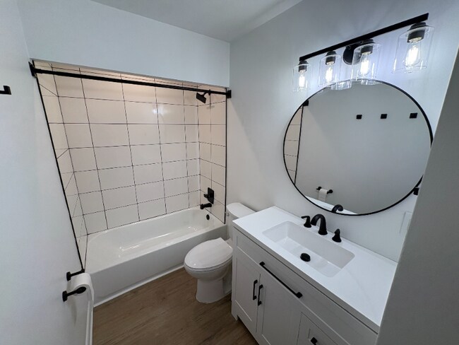 Foto del edificio - 13319 McCracken Rd