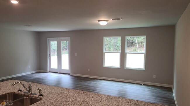 Building Photo - 737 Cole Dr