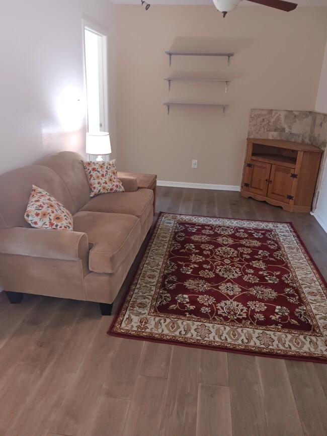 Living Room - 6491 Horseshoe Bar Rd