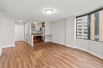 Building Photo - 1220 S Michigan Ave