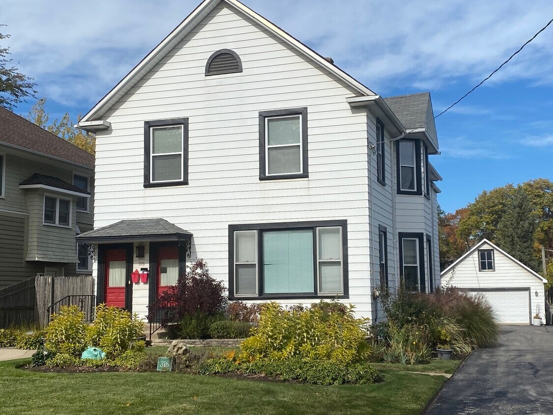 Primary Photo - 316 Scott St