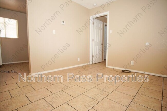 Foto del edificio - 8608 Lawson St