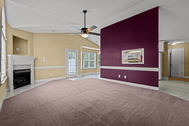 Foto del edificio - 2 bedroom 2 bathroom duplex in Lillington, NC