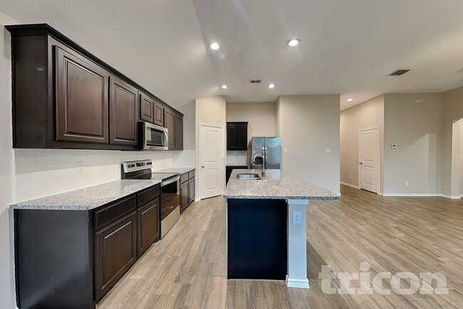 Building Photo - 9125 Nevis Dr