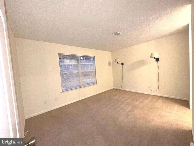 Foto del edificio - 12103 Greenwood Ct
