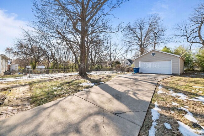 Building Photo - 409 Harrison Ave