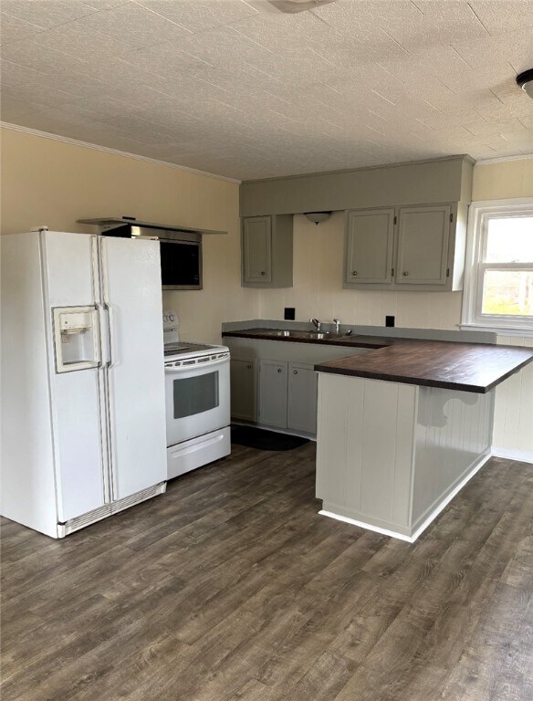 Foto del edificio - 104 S Ann St