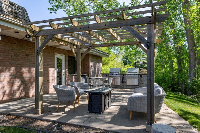 Patio de la casa club - Olympic Ridge Apartments