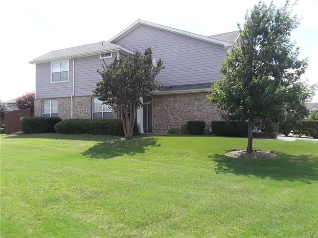 Building Photo - 920 Cypress Creek Dr