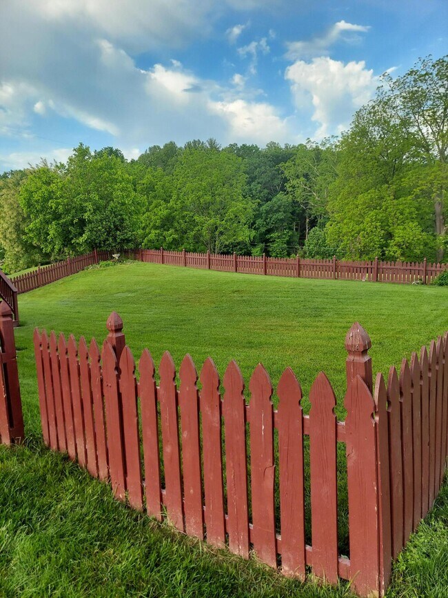 6208 Sandhurst Dr, Cave Spring, VA 24018 House Rental in Cave Spring