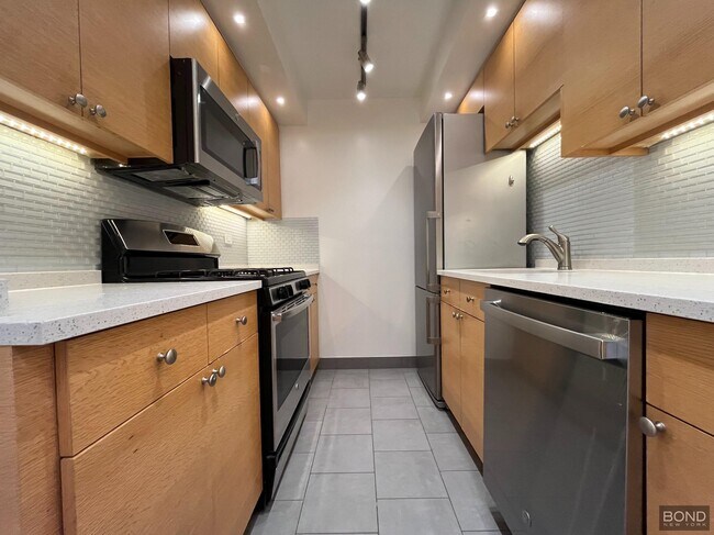 Foto del edificio - 420 E 79th St
