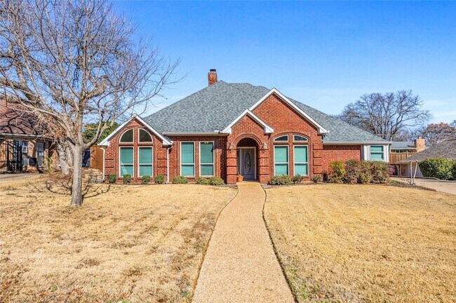 Building Photo - 2942 Woodland Hills Dr
