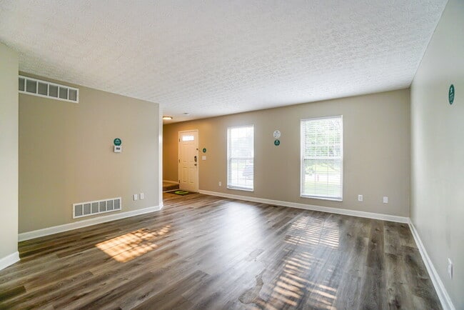 Building Photo - 810 Sumter St