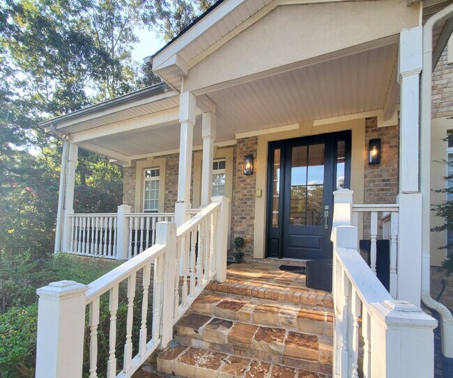 Building Photo - 6640 Ashebrooke Dr