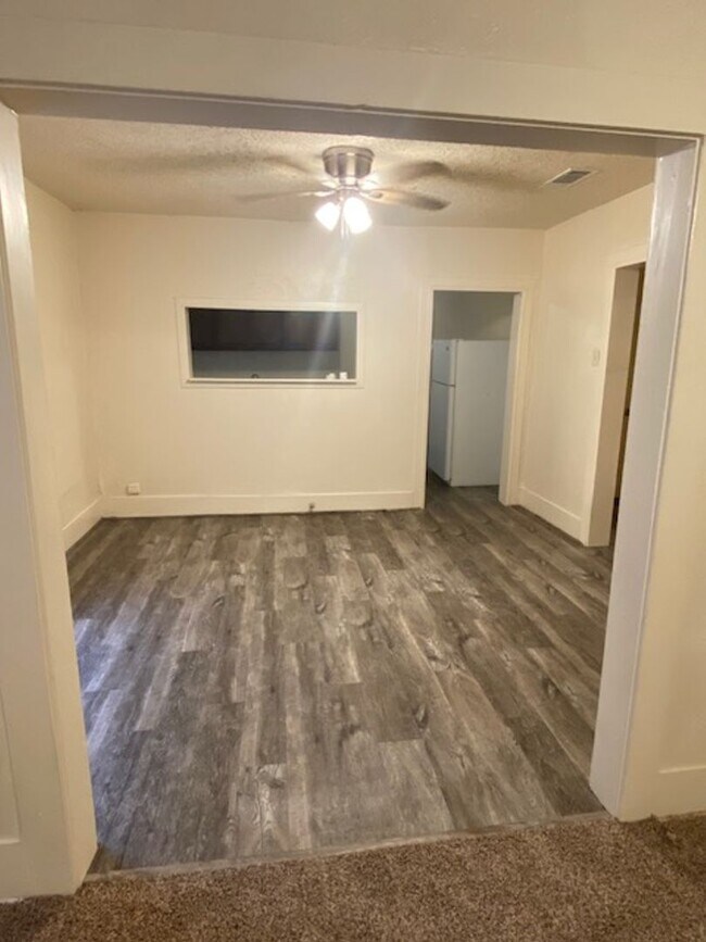 Foto del edificio - 2 BEDROOM 1 BATHROOM HOUSE WITH OFFICE