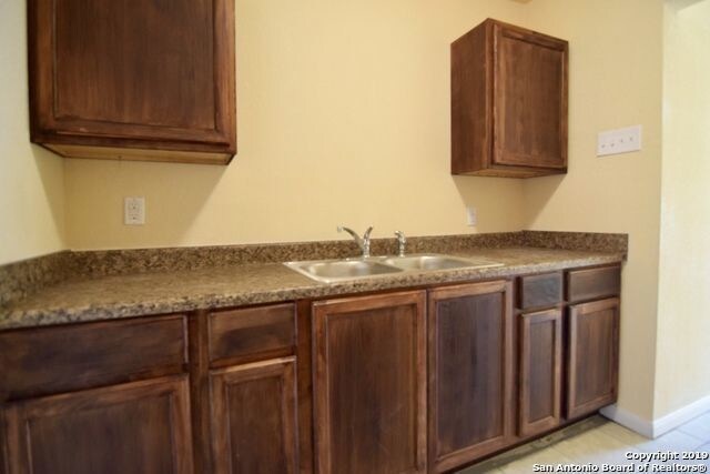 Building Photo - 623 Ellor Dr