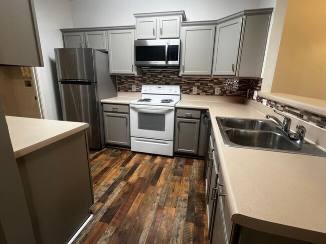 Foto del edificio - 16324 Redstone Mountain Ln