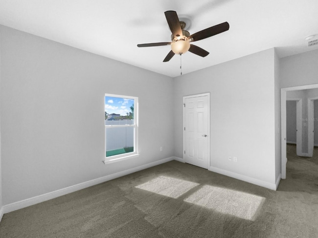 Building Photo - 1045 James Dr