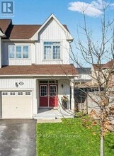 Building Photo - 37 Pearcey Cr