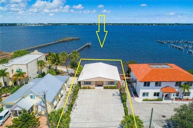 Foto del edificio - 105 SE Seminole St