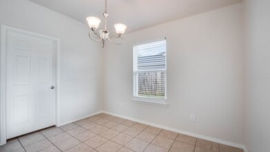 Building Photo - 1091 S Spritz Dr
