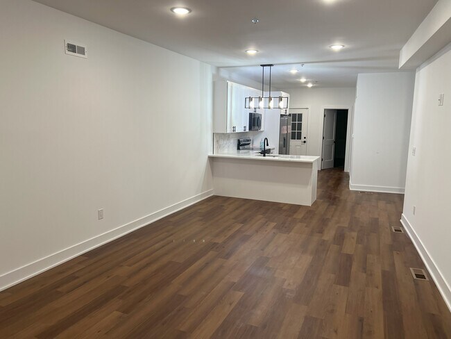 Photo - 2554 Frankford Ave Apartment