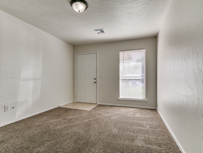 Photo - 1708 Classen Blvd (Norman, OK) House