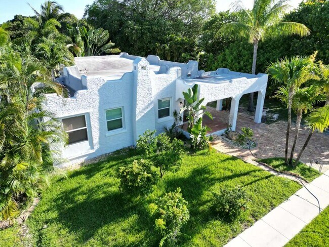 Building Photo - 526 Palmetto St