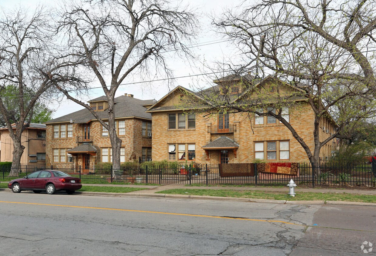 Primary Photo - 4927-4931 Bryan St