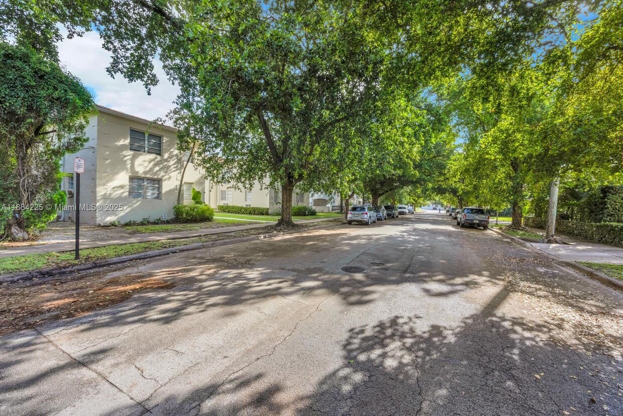 Primary Photo - 23 Phoenetia Ave