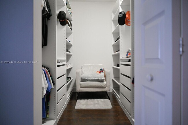 Foto del edificio - 7962 NW 105th Ct