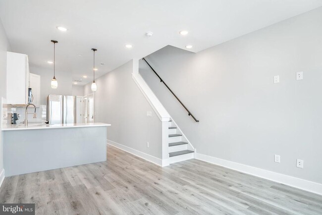 Building Photo - 5122 Ranstead St