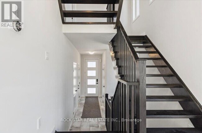 Building Photo - 3 Southam Ln