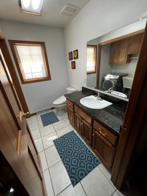 Foto del edificio - 1020 Woodlake Rd
