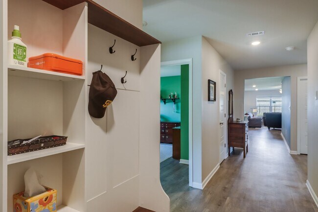 Foto del edificio - Beautiful 4 bed 2 bath