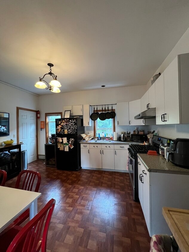 Primary Photo - 56 7th St