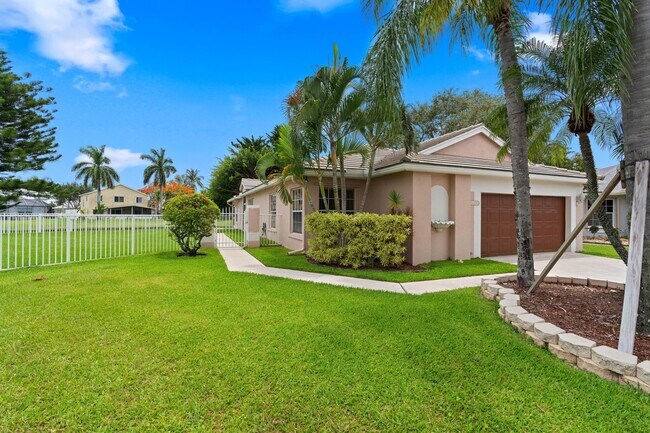 Building Photo - 8901 Odell Dr