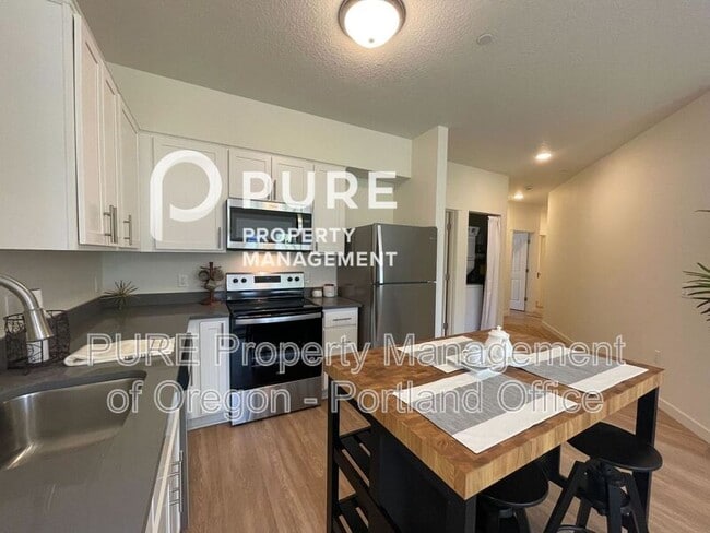 Foto del edificio - 22025 NE Halsey St