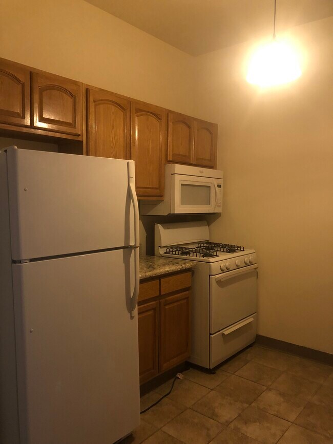 Kitchen Appliances - 345 E 119th St