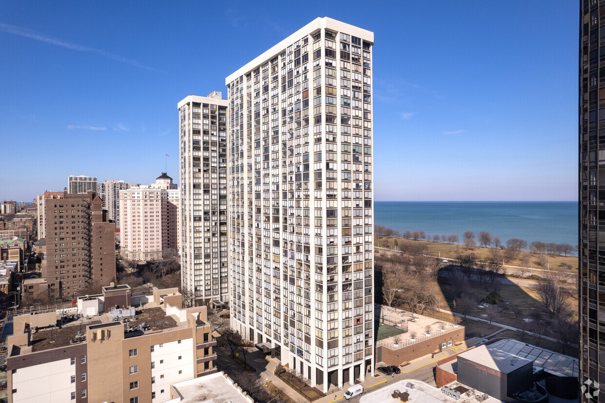 Primary Photo - Edgewater Plaza Condominiums