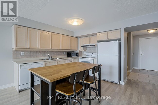 Building Photo - 710 Humberwood Blvd