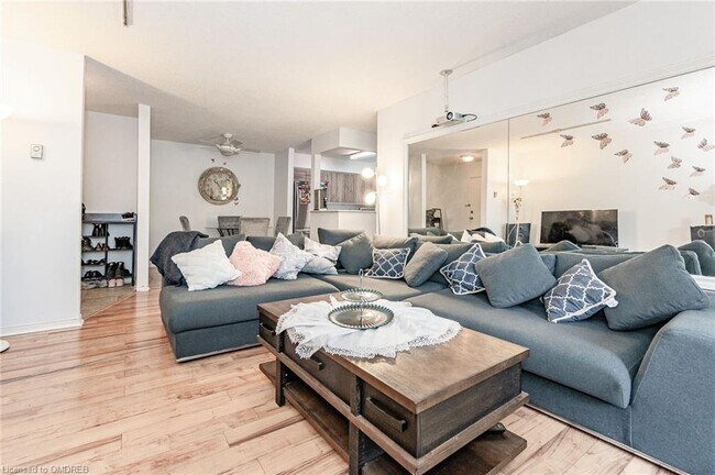 Photo du bâtiment - 1512 Pilgrims Way