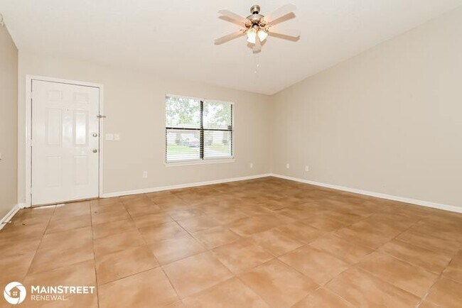 Building Photo - 2421 OLSON LN, JACKSONVILLE, FL 32210