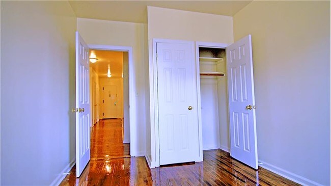 Foto del edificio - 15 E 171st St