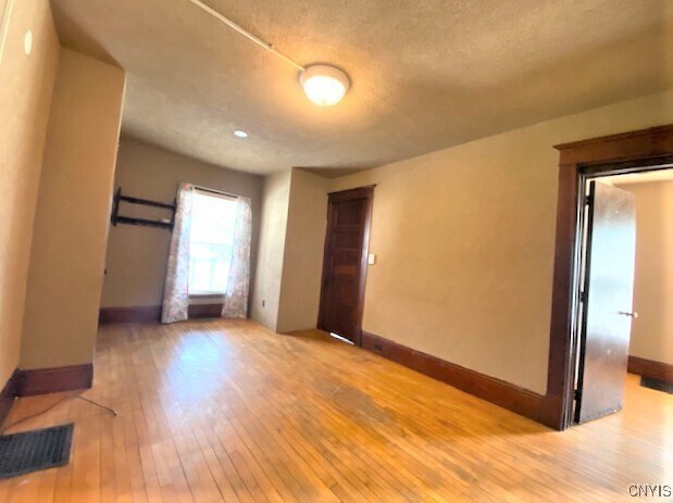 Foto del edificio - 8 S Jefferson St